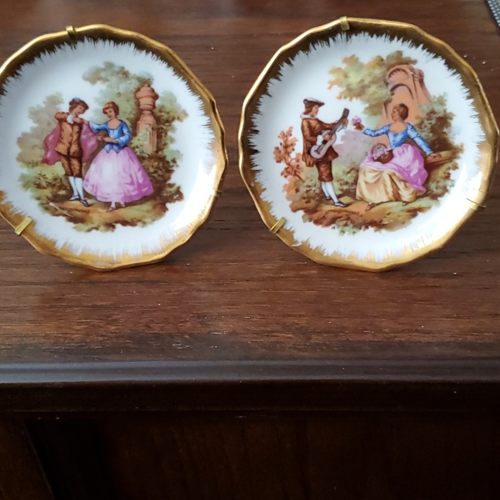 VINTAGE SET OF 2 LIMOGES MINI PLATES
